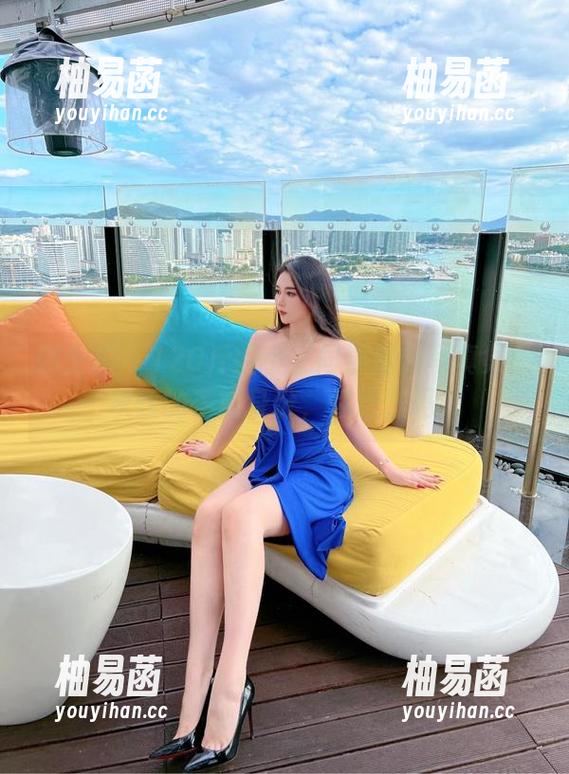 微密圈 - 120斤的小王同学最新写真集：灰丝的多重身份，你想过吗？