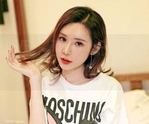 Feilin嗲囡囡 - 西门小玉体操服，下载图包前小心腹肌被勾引！