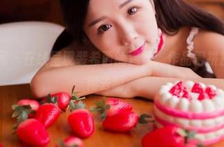 GIRLT果团网 - 在线呈现裴希西的温柔，作品得拼拼内容才能过得去啊。