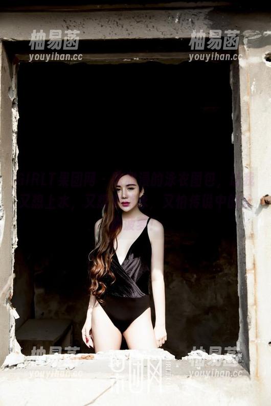 GIRLT果团网 - 陈雅漫的泳衣图包，让我又想上水，又想学游泳，又怕传说中的泳池菠萝！