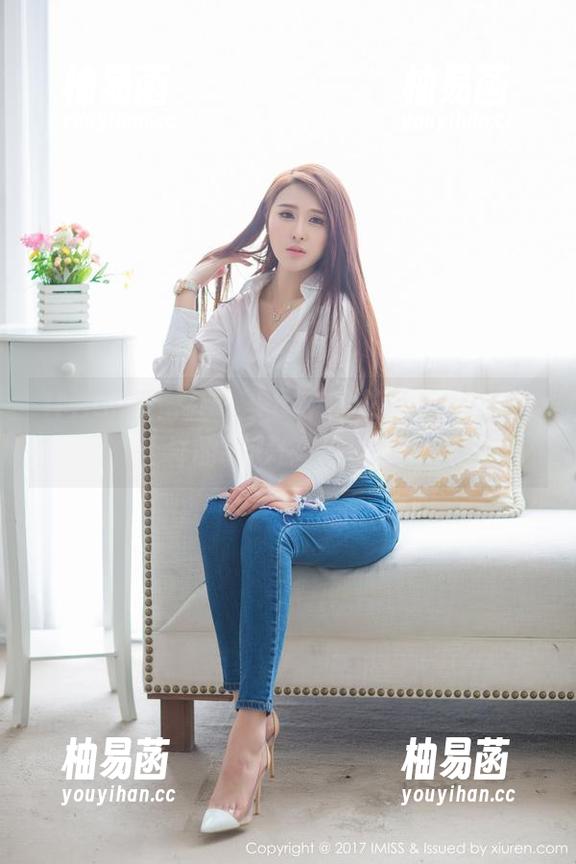 IMiss爱蜜社 - 美图中的艾米Amy：这样的制服你见过没？