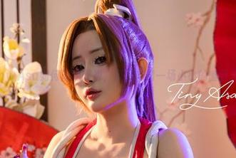 看Tiny Asa如何演绎御姐,原图宛如一场小小的幽默表演。