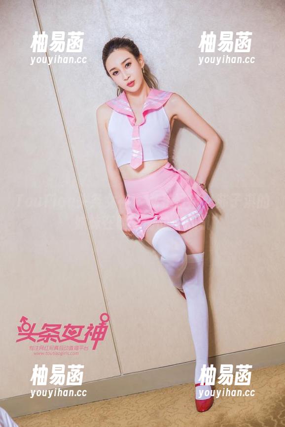 TouTiao头条女神 - 私拍日常：苏子淇的妹妹在镜头前的小心机