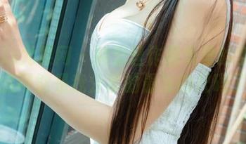 UGirls尤果网 - 裤里丝作品集里的李易童：这可能是我分享的最准的尺码了！