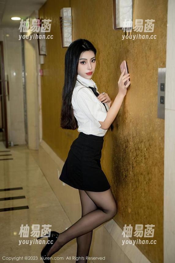 Xiuren秀人网 - 探班Nancy小姿的万圣节写真，免费福利但不保证不被吓到。