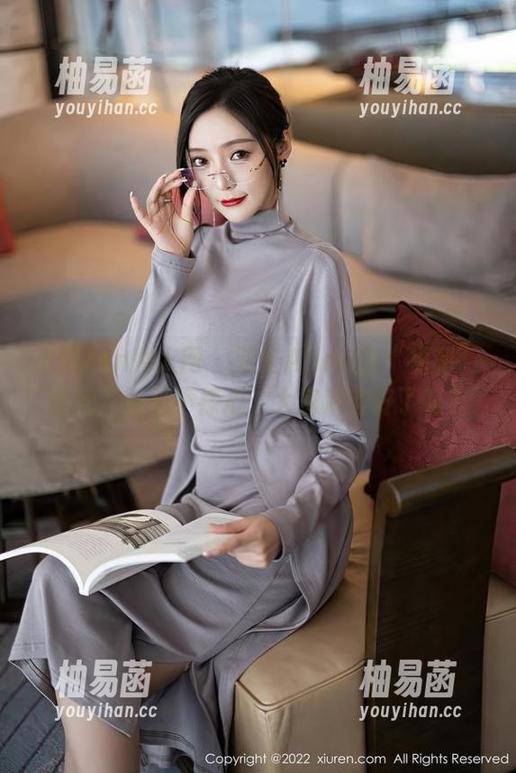 Xiuren秀人网 - 双笙Alina的“福利”时代：裸足不裸心，大家准备好了吗？