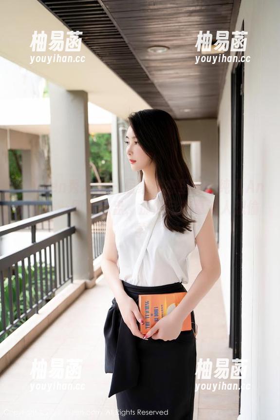 Xiuren秀人网 - 居家状态里的子纯儿Annie——图集揭盅，那份自在真让人想偷学