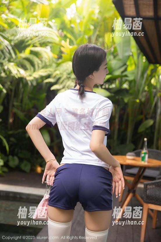 Xiuren秀人网-小蛮妖yummy Xiuren秀人网 - 准备好了吗?小蛮妖yummy泳装原图给你不同的视角!