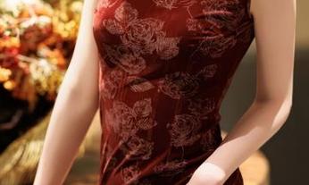 Xiuren秀人网 - 这组写真：肉丝飘逸，月酱儿的眼神太抓心