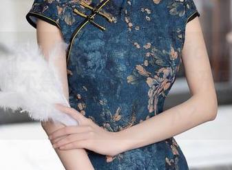 Xiuren秀人网 - 看完柚琪Rich的女神作品，心底不禁想，小心翼翼打开原图，心想要不要模拟一下？