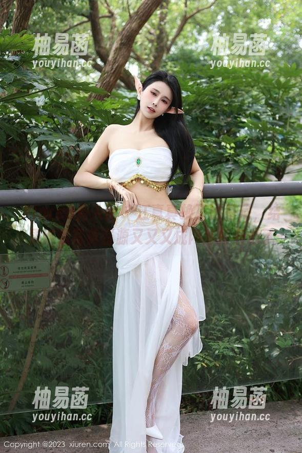 Xiuren秀人网 - 江真真换了比基尼，结果这组写真资源又又又成网红打卡地了