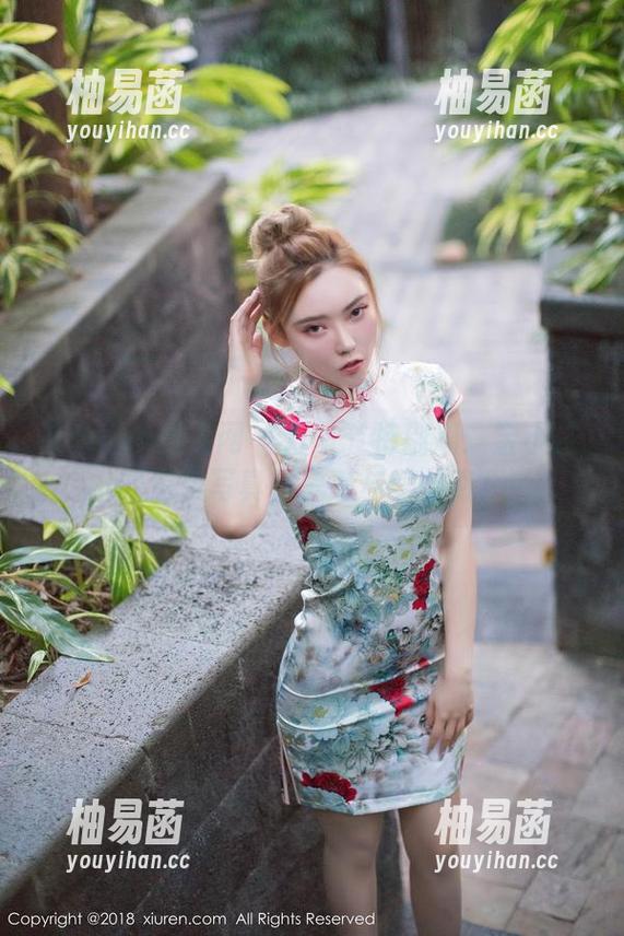 Xiuren秀人网 - 万圣节特别篇：金小依的免费写真，鬼魅与美共存！