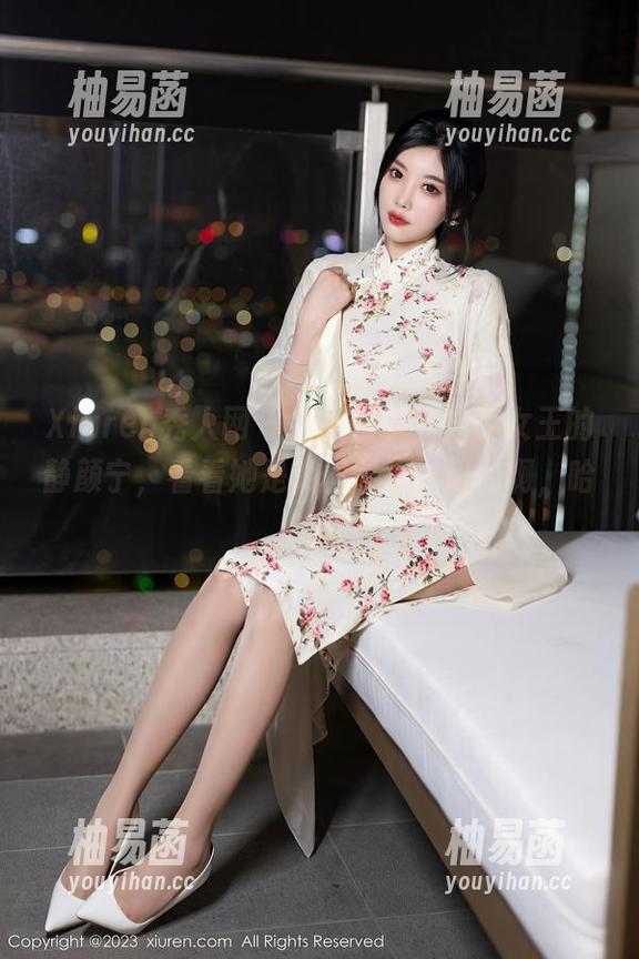 Xiuren秀人网 - 原图在手，分享女王的静颜宁，看看她是如何掌控一切的啊，哈哈！