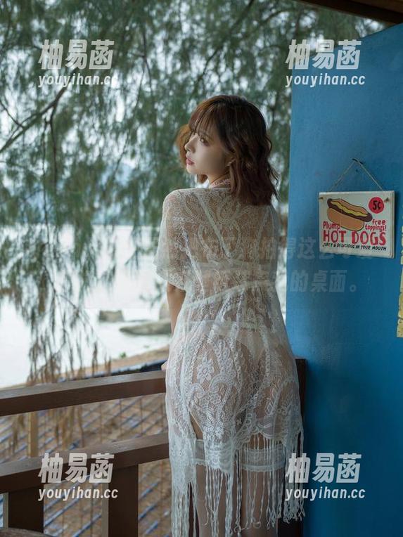 yuuhui玉汇居然把布丁狗拍得这么可爱，想把这美图做成壁纸装点我的桌面。