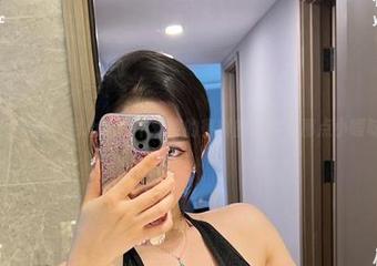 微密圈 - 用心看，不爱笑的赛琳的图库里那点小暧昧