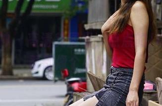 初夏女神 - 高清美图里，点点的JK装怎么看都像个小仙女～