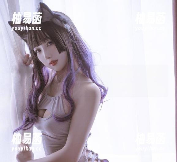 坦白说，当看到刺青Poi的泳装合集时，有种وبъет阿......想下载得赶紧扑过去！