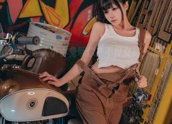 合集中随机翻阅：咬人小小兔带你去不良女高，叛逆的气息扑面而来。