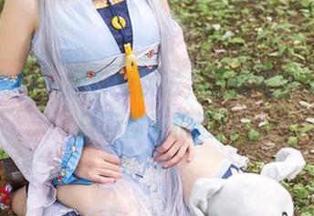 头条女神 - 图包免费送，王佳凝的清纯风只等你来相遇！
