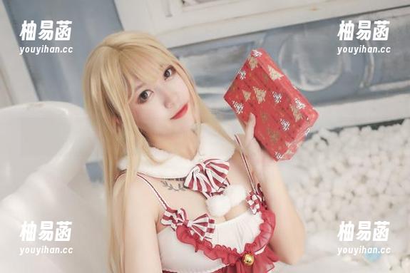 妹妹：奇行家狗崽的高清写真集，翻得太快真怕手疼。