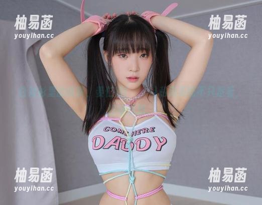 白衬衫里的故事，姜仁卿(강인경)私房美图不只是看，还得想想。