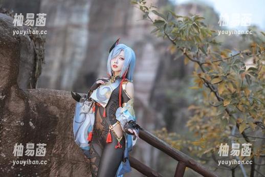 宫本桜的埃吉尔女仆合集，怎么看都是个迷啊
