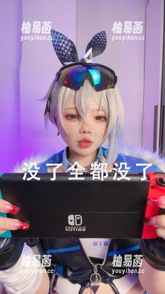 这组高清图片里有水的感觉，特别感谢小瑶幺幺，让我对Robin–HonkaiStarRail产生误解。