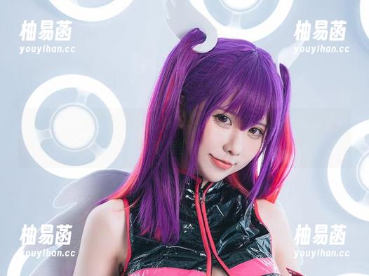 小空sora带来的又一套奇葩写真，尼罗这胜利女神看上去似乎有些迷路了？