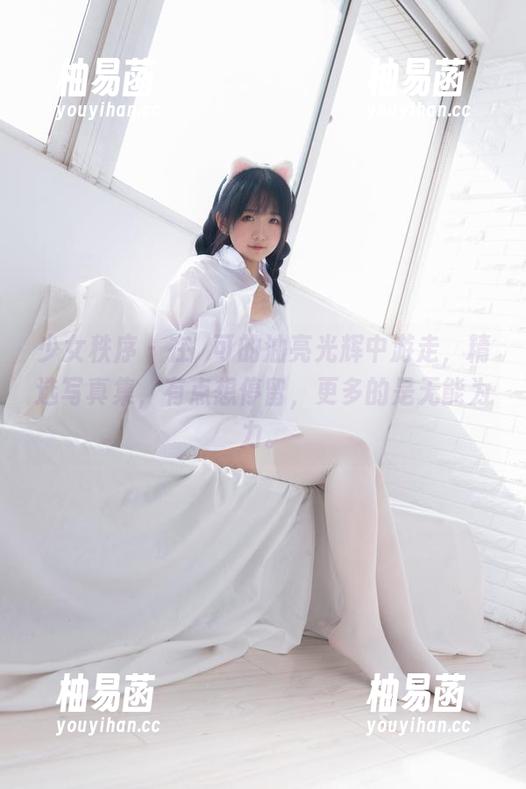 少女秩序 - 在晞可的油亮光辉中游走，精选写真集，有点想停留，更多的是无能为力。