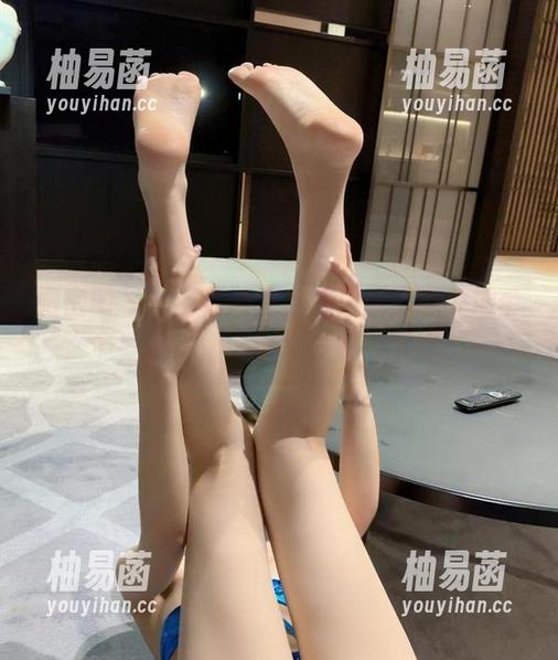 微密圈 - 注目徐莉芝，黑白原图意外地带有些小情愫，继续发掘一下吧。