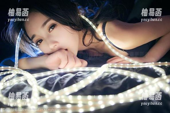 推女神 - 看陆梓琪在夏天中的各种姿态，私房合集更新中