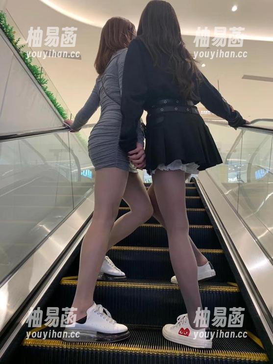 微密圈 - “无敌哒小姨妈”，我想我在女孩和图片之间找到了一种，不知该如何形容的联系。
