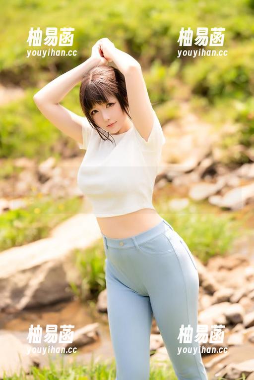 星之迟迟的裤里丝：当更新遇上了一双意想不到的腿