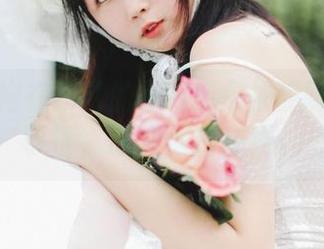 红色旗袍在哪儿的cos？是依酱呀又来搞事情，原图保持在线。