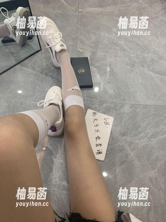 微密圈 - 在杨大乐乐很靠谱的无圣光图集中，脚是新中的焦点，来见识一下吧！