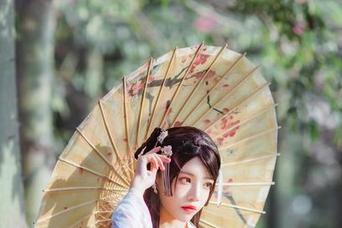 新鲜出炉的桜桃喵美腿套图，腿部线条竟在这儿“发光”了，真是太迷人了。