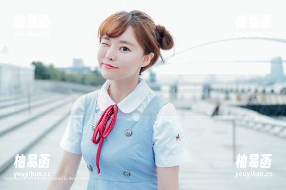 波萝社 - 努力摆脱学妹印象，结果又被夏美酱的全套写真圈粉了！