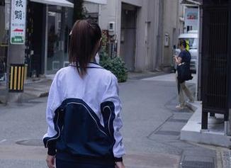 秀人网 - 揭开Suki_baby最新写真，空姐生活的另一面