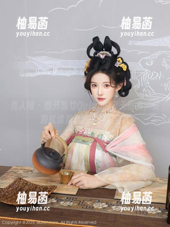 秀人网-凯竹Quinn 秀人网 - 翻开凯竹Quinn的夏天图集,资源就像那久违的潮湿空气