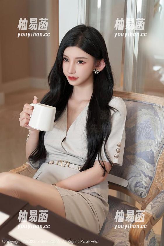 秀人网 - 全套女仆写真，张思允Nice又开启了什么新技能？先来一睹为快！