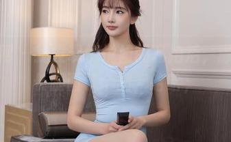 秀人网 - 我发现悦悦姐的私拍后，顺便给长腿画了个圈，哈哈；