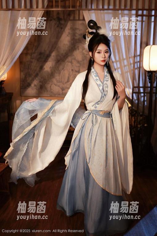秀人网 - 美图背后，赵惟依coco的和服让人无法自拔，快来下载这缕古典的气息。