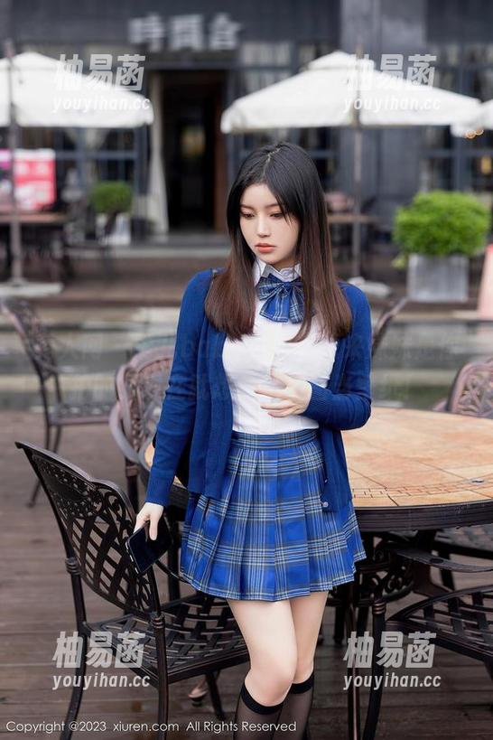 秀人网 - 雨儿baby小姐，原来妹妹是你拍的？现在就想拿这美图当壁纸！