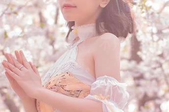 穆零Mu0的内衣写真，不只是“穿”的问题。