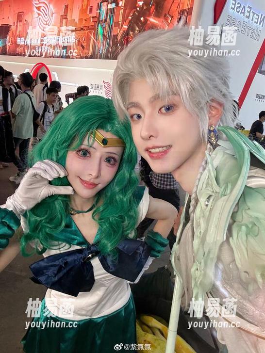 原图在此！紫氯氯修女，是要征服信徒，还是捉弄小动物？