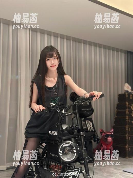 腐团儿Ikaros的厨娘写真集：她的刀工比我做的饭好太多了！