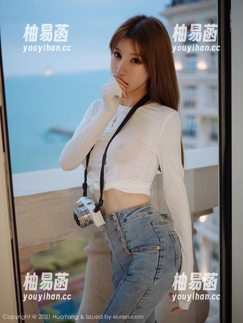 花漾show - 皮衣私拍，赵惟依coco的图包你敢轻易翻？