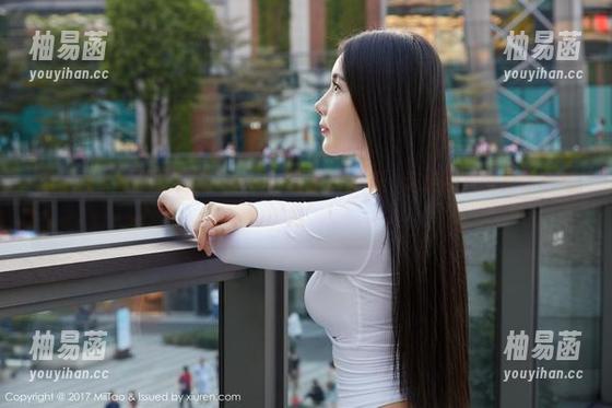 蜜桃社 - 偷瞄缇娜美Tinami的夏天图册：这组照片能把你晒成‘焦’！