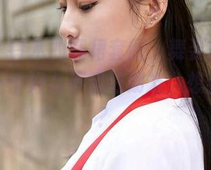蜜桃社 - 铃木的红裙套图，舞姿轻盈，宛如风中一个好久不见的朋友，想我说点啥？
