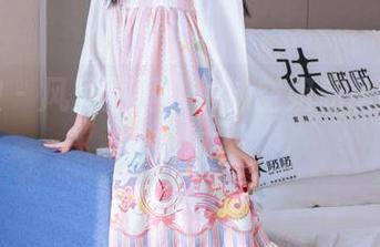 袜啵啵 - 风里雨里，小沫空姐私房图集说来就来！